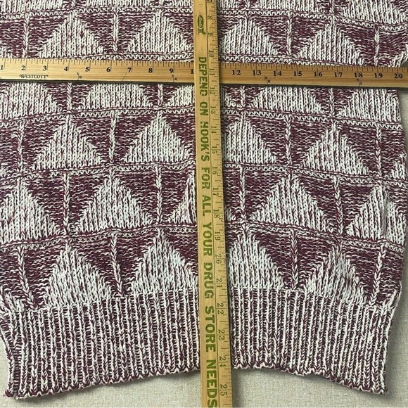 John Weitz Maroon Kint Pullover Medium Sweater Made in USA Y2K Triangular Print - Picture 8 of 10